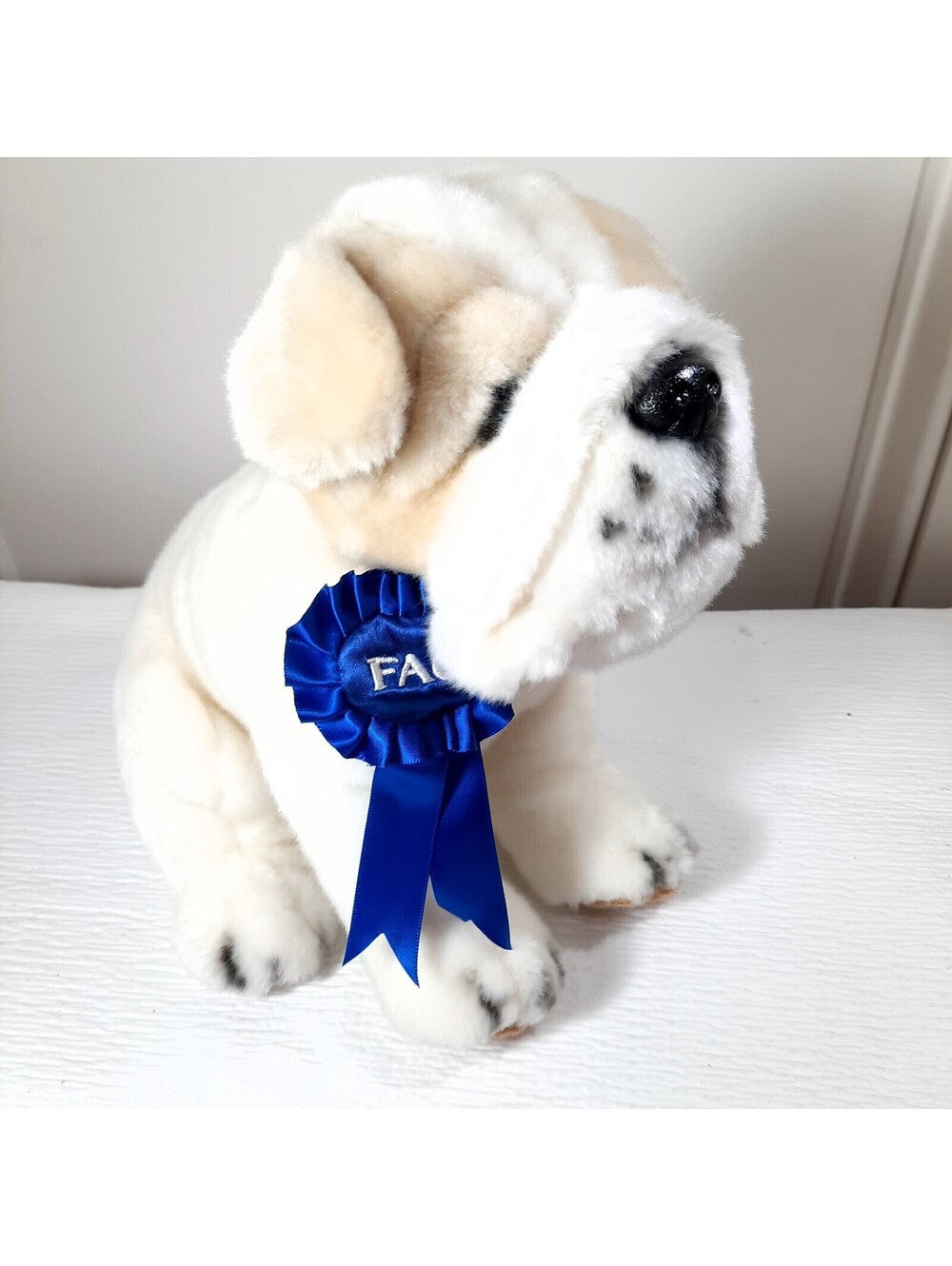 FAO Schwarz Bull Dog Plush Blue Ribbon Award Toys R Us 2014 cream white puppy